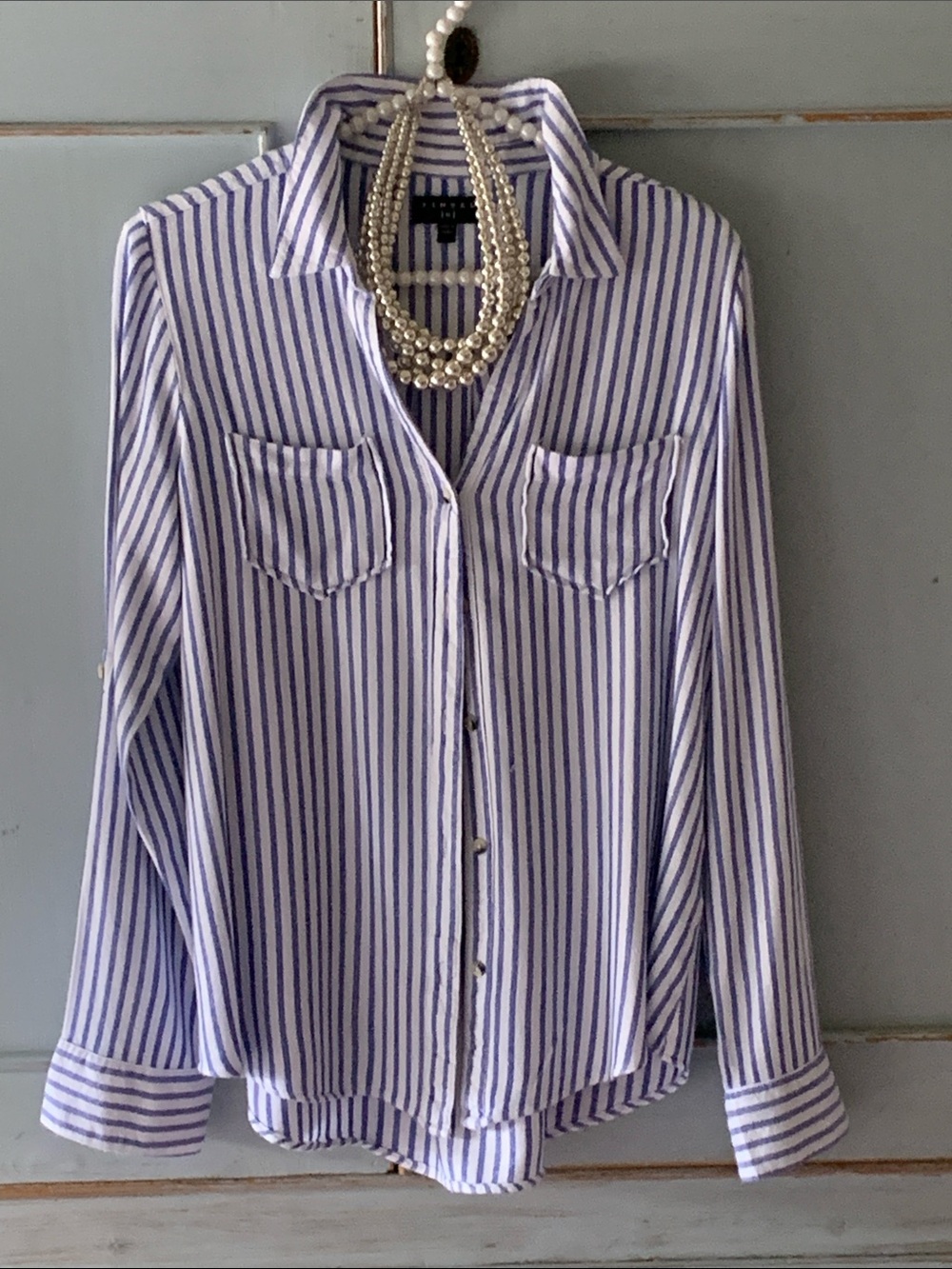 Tinsel Hattie button-down blue/white stripes v-neck and two front pockets Size M